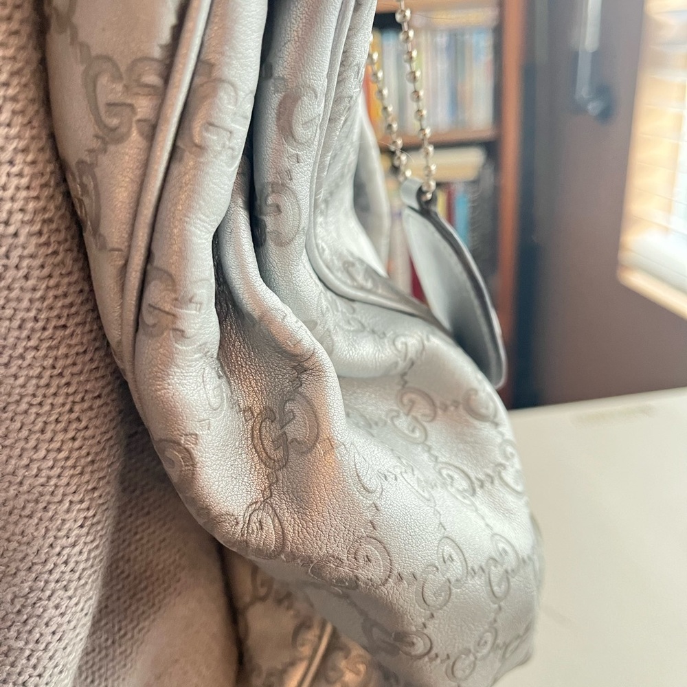 Gucci GM hobo bag, large in size. In great condition and highly sought after. - Picture 5 of 10